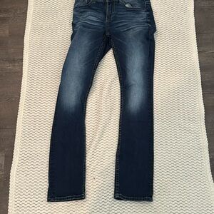 Men’s buckle blue jeans